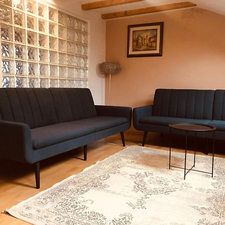 Central Apartment Pristina Extérieur photo