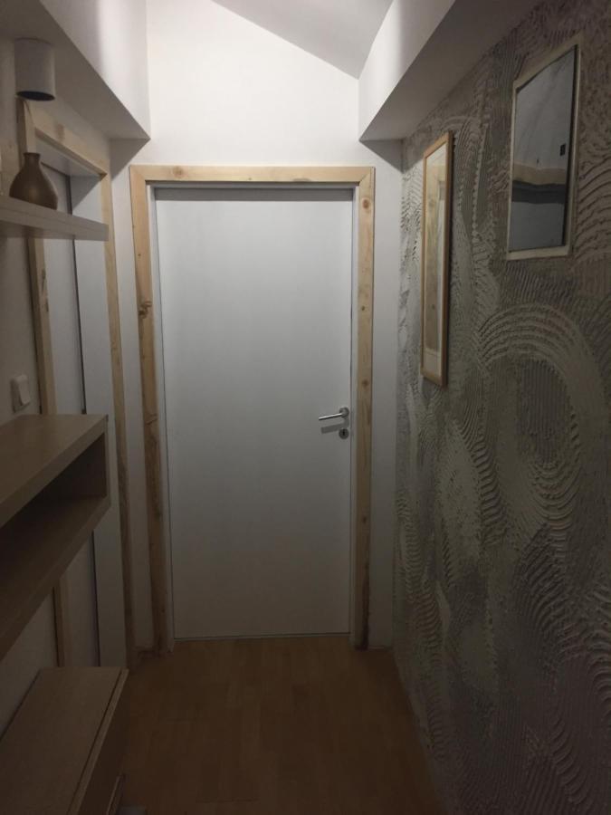 Central Apartment Pristina Extérieur photo