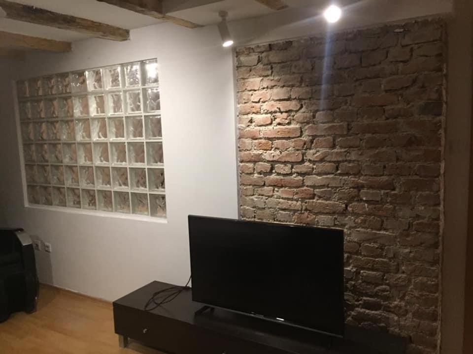 Central Apartment Pristina Extérieur photo